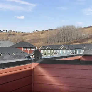 https://simply-comfort-stunning-downtown-apartments.calgaryhotelsearch.com
